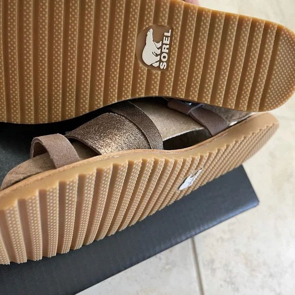 New SOREL Ash Brown Metallic Ella Leather Sandals - Picture 3 of 6